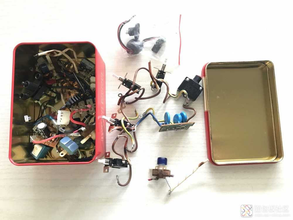 ..FAMILYFILES4TB.home.Drive.2025_07_09修理电扇按钮.新建文件夹.IMG_3579.jpg