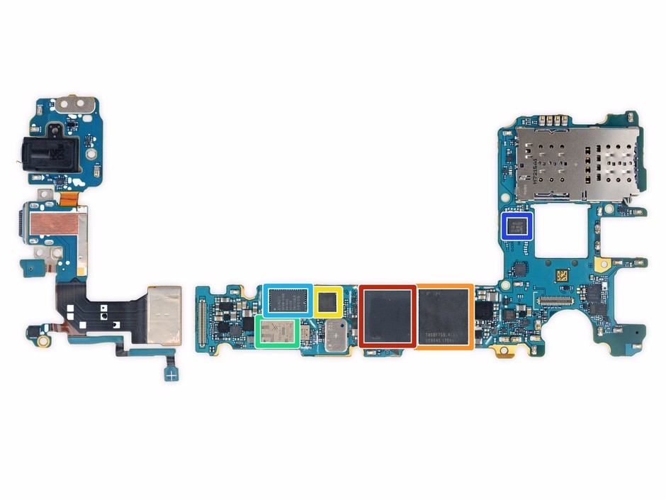 拆解三星年度旗舰Galaxy S8，Galaxy S8采用5.8英寸2960*1440分辨率的显示屏，搭载骁龙835/Exynos 8895处理器，4GB运行内存和64GB机身存储，800万像素和1200万像素的摄像头组合，支持IP68级防尘防水