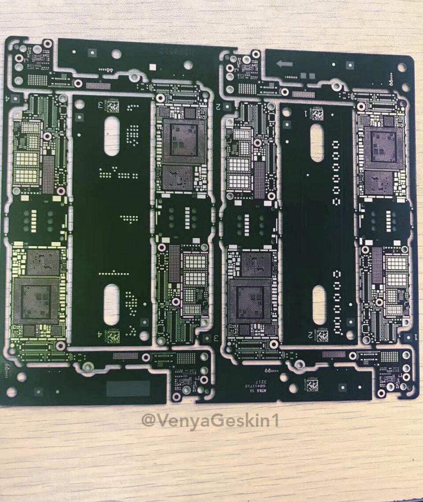 iphone-7s-motherboard-exposure-2-e1503649174217