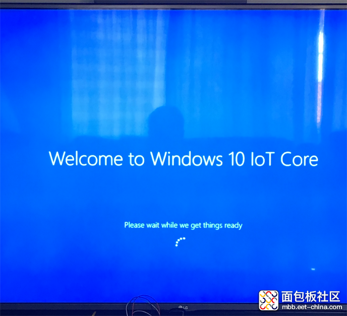 Facial-Recognition-Windows-IoT-Core-Welcome-Screen-Fig2.png