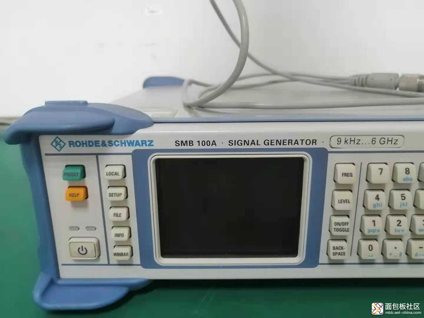 SMA100A (2).jpg