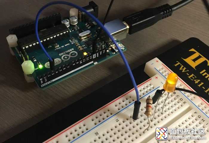 Arduino-IDE-Fig13-LED-On.jpg