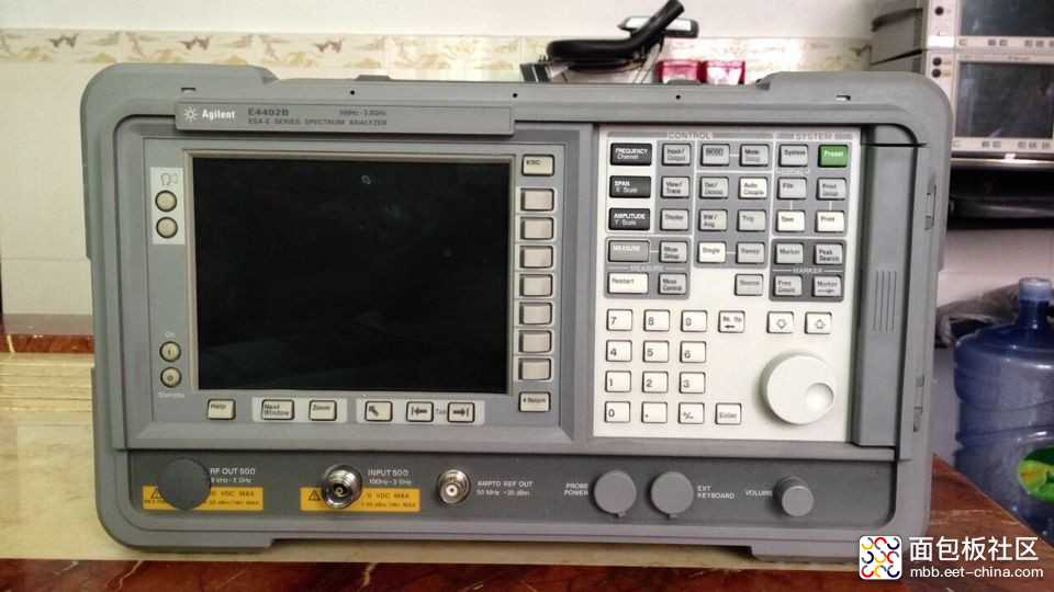 E4402.jpg
