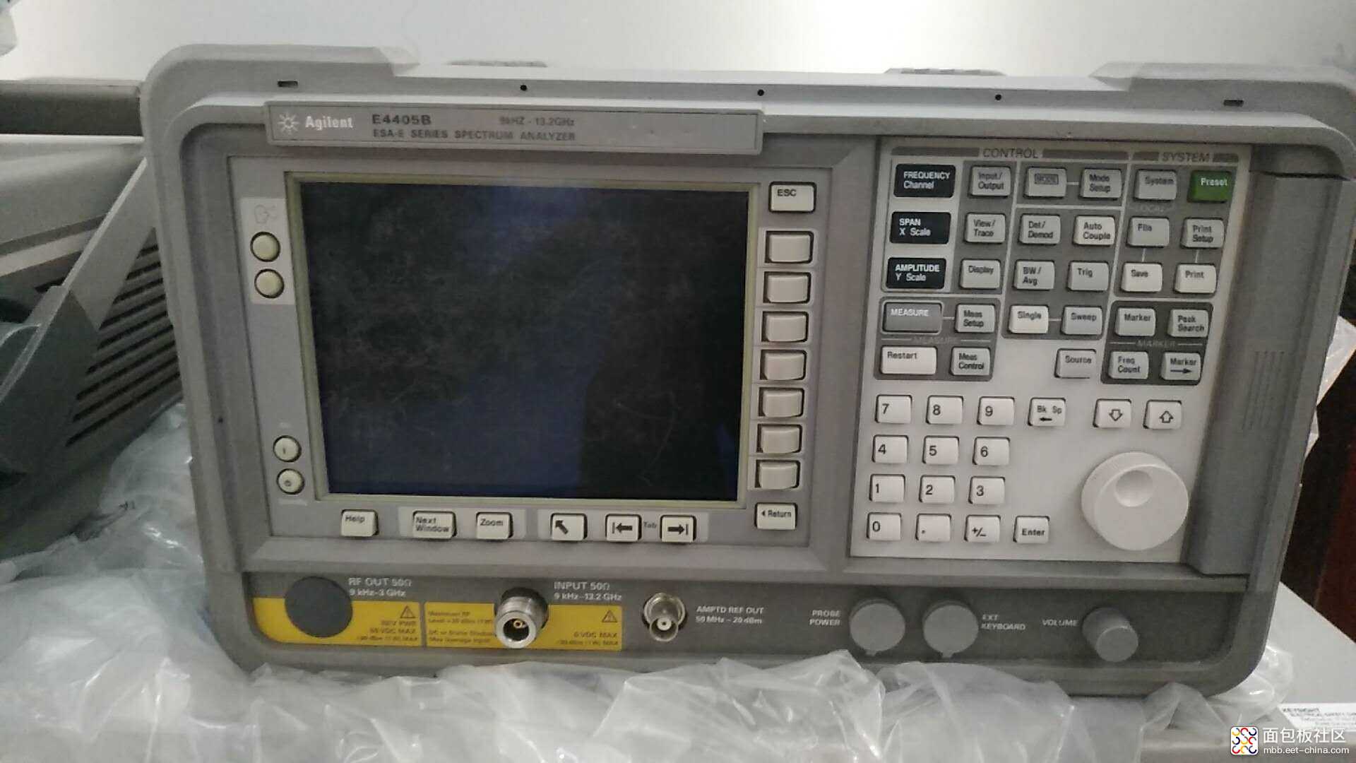 E4405B-2.jpg E4405B-2.jpg