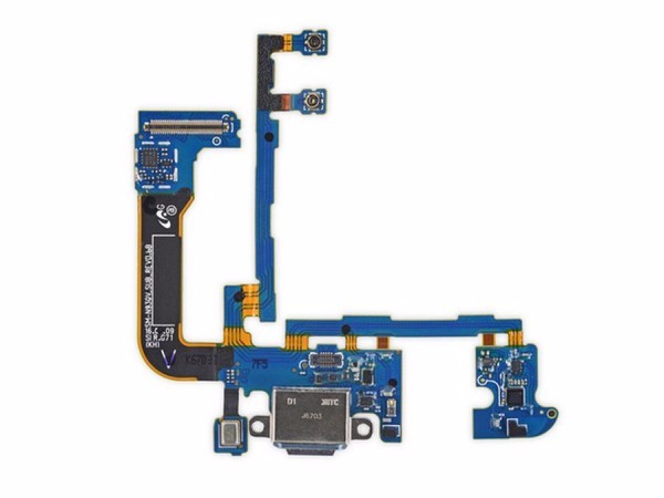 国外知名拆机团队iFixit对这款手机进行了拆解。据iFixit称，三星Galaxy Note7机身设计比较复杂，其防水设计非常优秀。其中搭载的虹膜传感器是由两部分组成，包括一个红外线放射器和一个特殊前置摄像头——前者可通过不可见光照亮虹膜，后者可获得图像并进行分析。三星Galaxy Note7内部大部分组件都是模块化的，可以独立更换，后盖玻璃采用了强力胶，使得机身非常坚固，也因此并不容易拆解，所以最终iFixit给出的可维修指数是4分，这从侧面也说明这款机身设计的坚固程度之高。